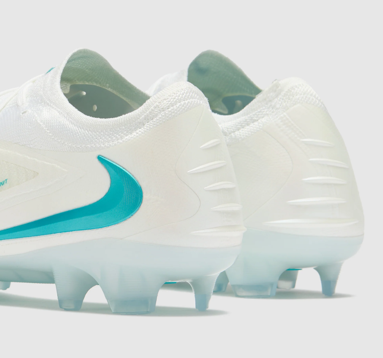 Phantom 6 Low Elite FG - Bright Lights Pack